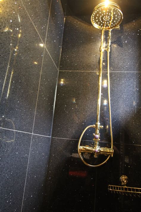 Goldene Dusche (geben) gegen Aufpreis Hure Vaux sous Chevremont